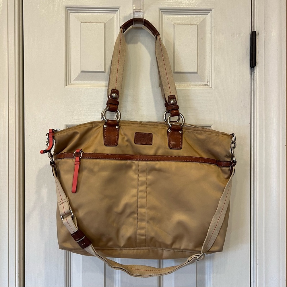 Tan Shoulder Tote Bag with Contrast Trim
